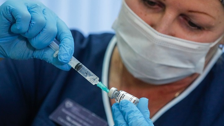 Περισσότεροι από 150.000 Ρώσοι έχουν εμβολιασθεί
