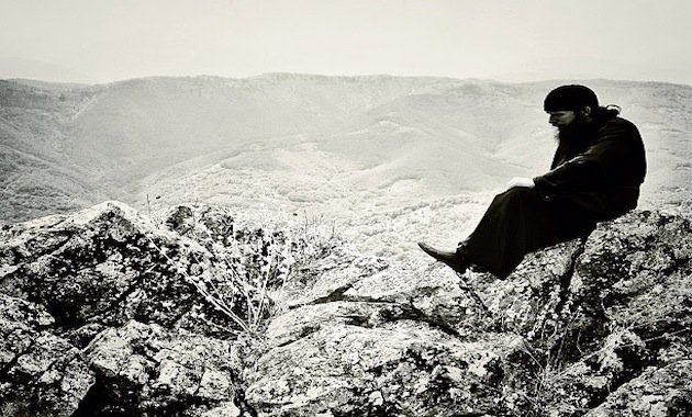 Τι στολίζει τον άνθρωπο;