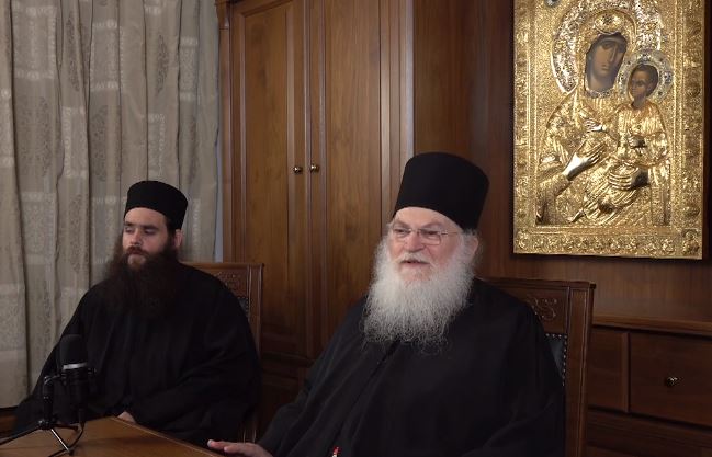 Ο Γέροντας Εφραίμ συνομιλεί με φοιτητές Θεολογικών Σχολών των ΗΠΑ