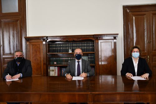 Φωτοβολταϊκά για κάλυψη των αναγκών στο Άγιον Όρος