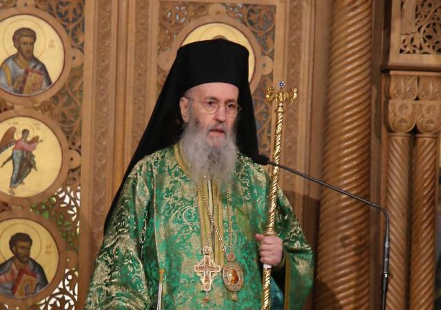 “Επιδείξατε απόλυτη υπακοή και σεβασμό στην Εκκλησία”