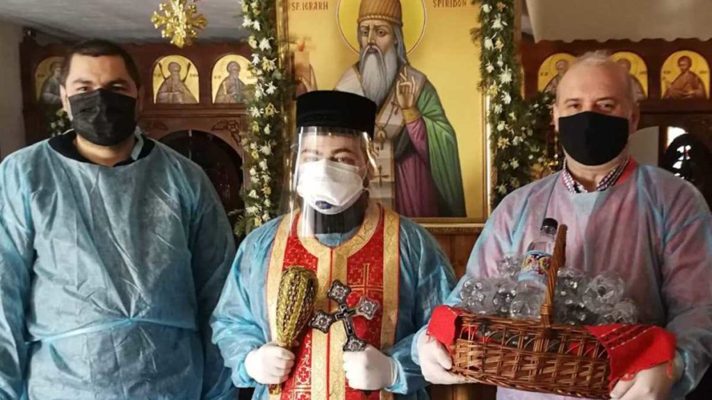 Medicii și pacienții spitalelor din Brăila au primit Agheasmă Mare de Bobotează