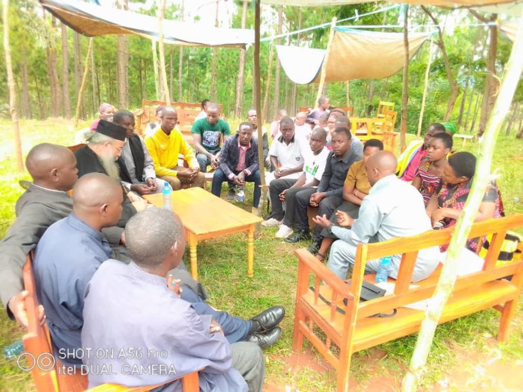 Святая Великая Обитель Ватопед поддерживает ссвященников в Букомба