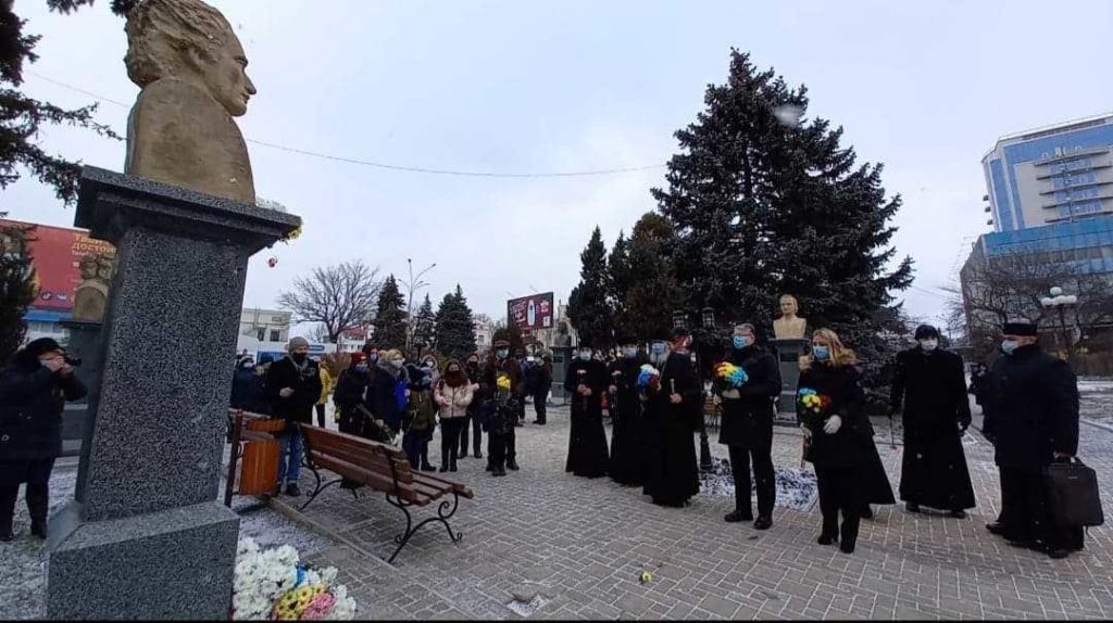 Poetul Mihai Eminescu a fost omagiat la Bălţi