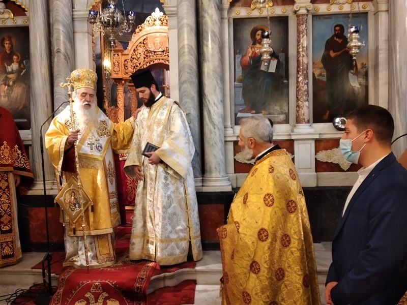 Μητρ. Σάμου σε νέο κληρικό: “Να καταστείς άξιος της διακονίας του Χριστού”