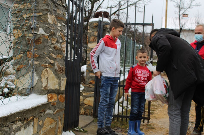 РОЖДЕСТВЕНСКИЕ ДАРЫ ОТ ЧИТАТЕЛЕЙ «ПРАВОСЛАВИЕ.RU» ПОЛУЧИЛИ ДЕТИ В КОСОВО И МЕТОХИИ