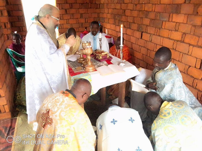Манастир Ватопед помаже свештенике у Танзанији