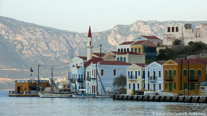 “Aπό την Κομοτηνή, μέχρι το Καστελόριζο και τα Βαρώσια”