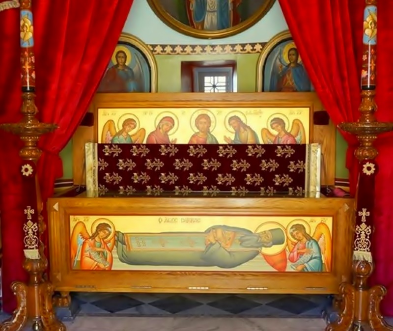 Θεία Λειτουργία μπροστά στο Ι. Λείψανο του Αγίου Σάββα