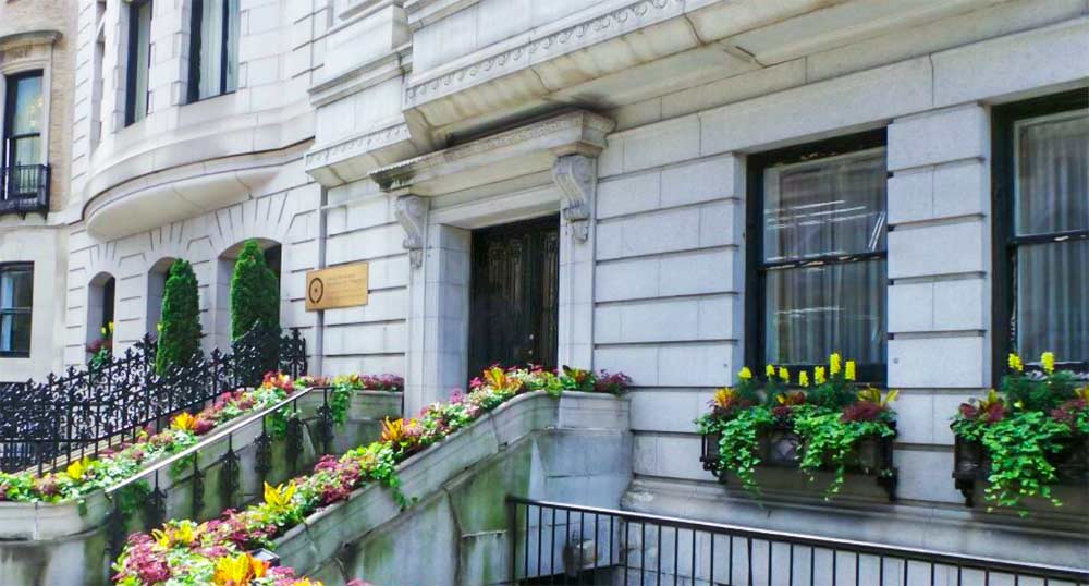 Гръцката църква в САЩ издаде нов литургичен справочник