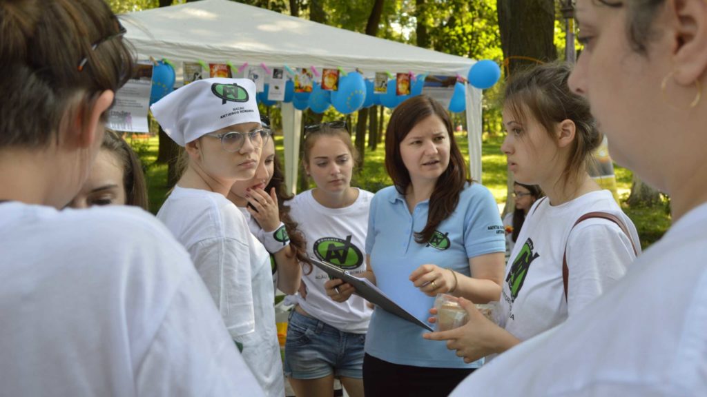 Preoteasa Marta Butnaru: Fără sprijinul familiei, adolescentul consumator de droguri pleacă pe un drum fără întoarcere