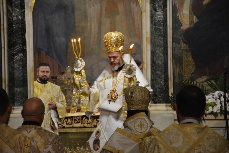 Василиева св. литургия и молебен за новата 2021 година бяха отслужени в Патриаршеската катедрала