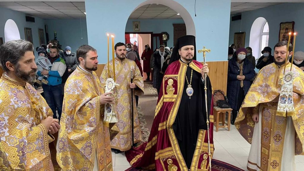 PS Veniamin i-a acordat „Crucea Sf. Ier. Dionisie Erhan” Părintelui Vladimir Beregoi, Consilier la Episcopia Hușilor