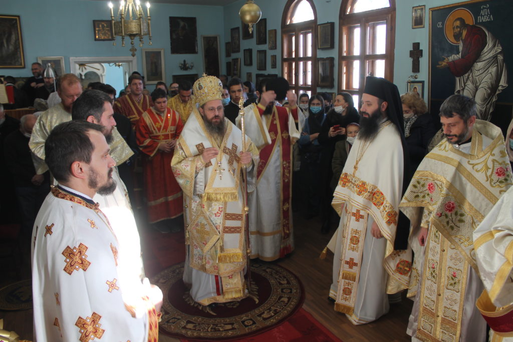 Архиерейска св. Литургия и офикия в храм „Св. Пантелеймон“, кв. Княжево
