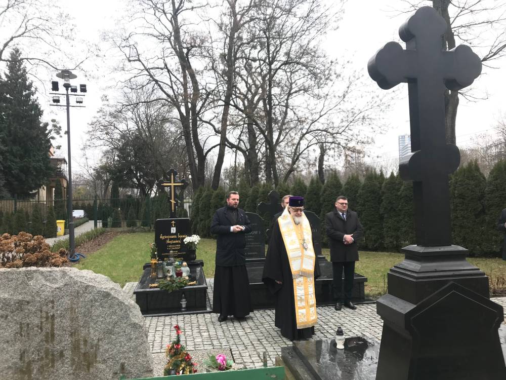 Митрополитът на Варшава Сава отслужи Панихида на гроба на своя предшественик Митрополит Стефан
