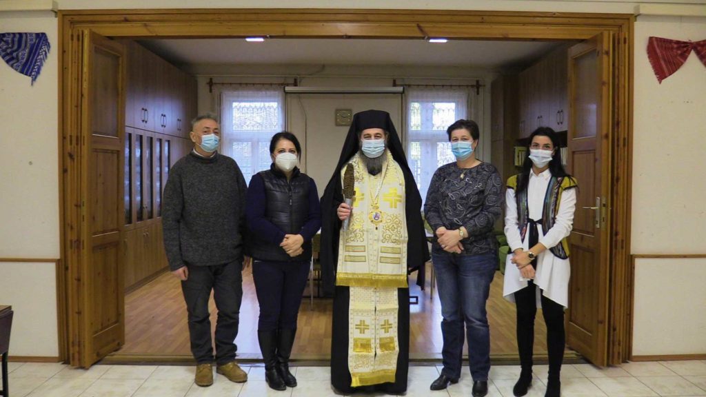 Episcopul Siluan al Ungariei a binecuvântat cu Agheasmă Mare instituţiile româneşti din Giula