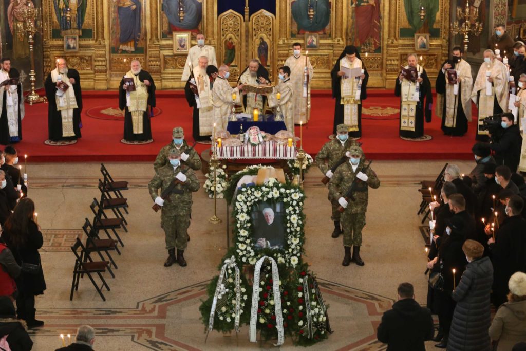 A fost condus pe ultimul drum Părintele Mircea Păcurariu, „cel mai mare istoric al Bisericii Ortodoxe Române”