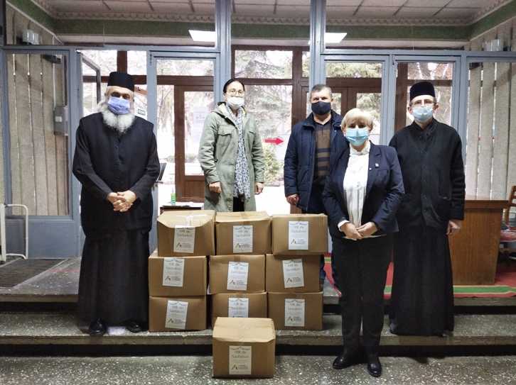 Episcopul Antonie a oferit daruri profesorilor pensionari de la Universitatea din Bălţi