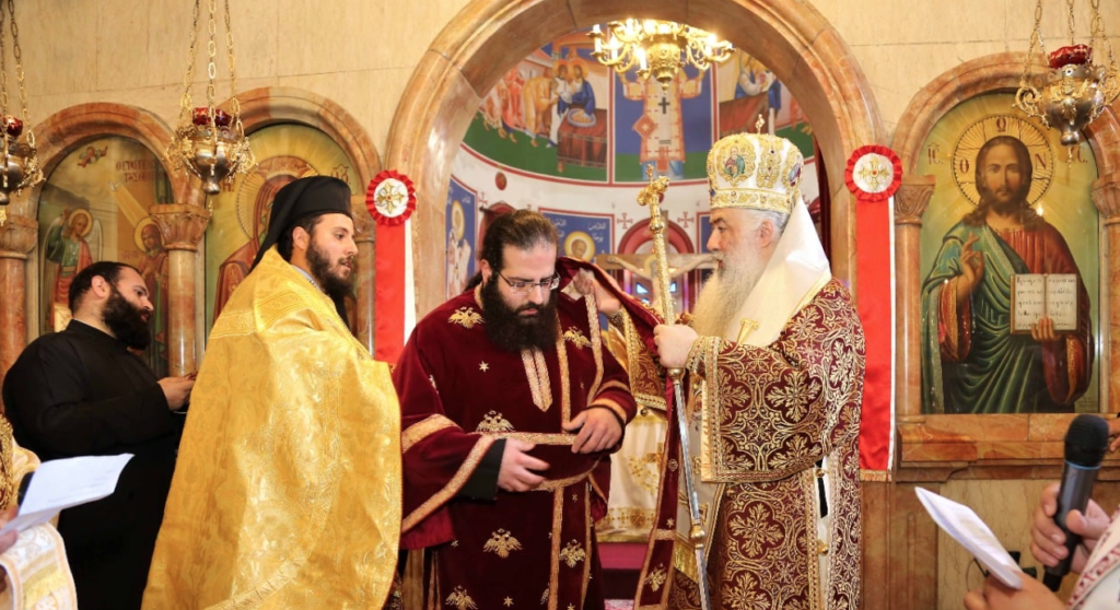 المطران خريستوفوروس يسيم الراهب سلفستروس عواد شماساً جديداً في الكنيسة الأرثوذكسية