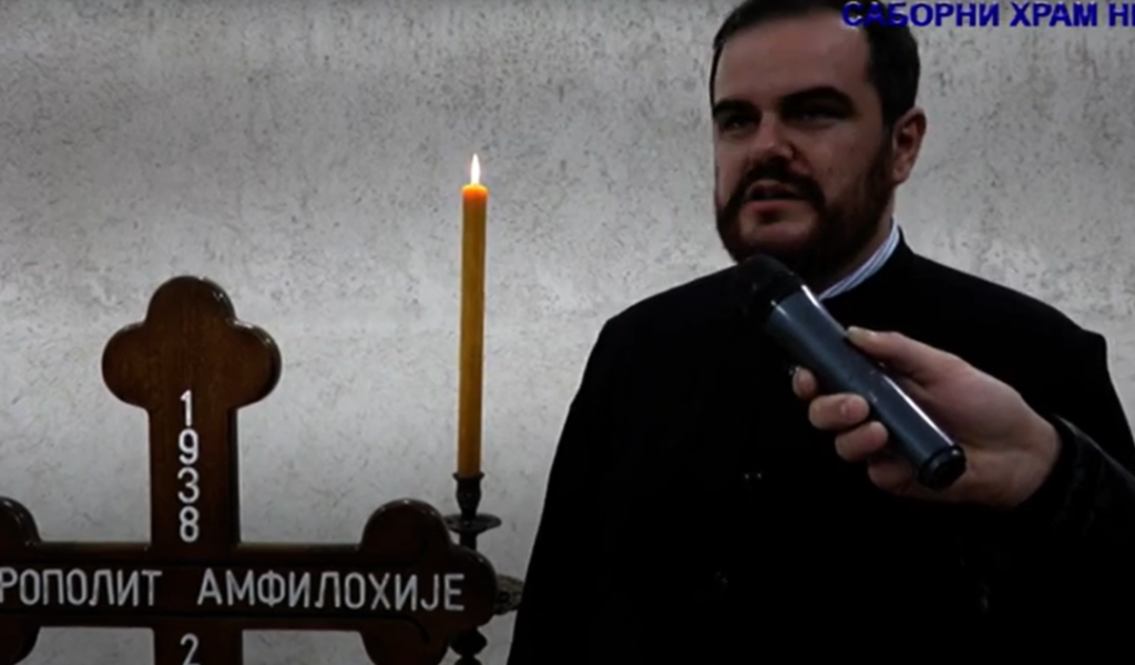 Чланови хора „Свети новомученик Станко“ посјетили гроб Митрополита Амфилохија