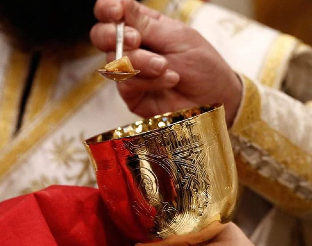 Τώρα, να κοινωνούμε ή όχι;