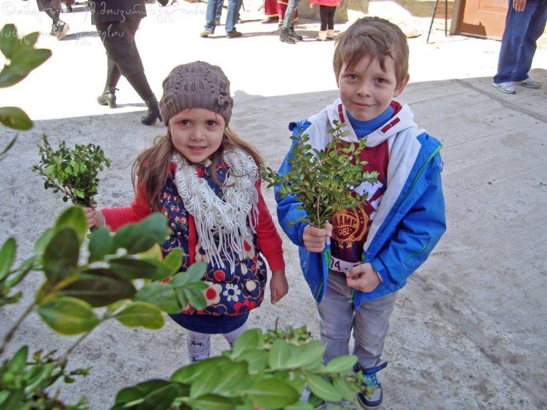 ბავშვები რომელი ასაკიდან უნდა იყვნენ უზმოზე ზიარებისას?