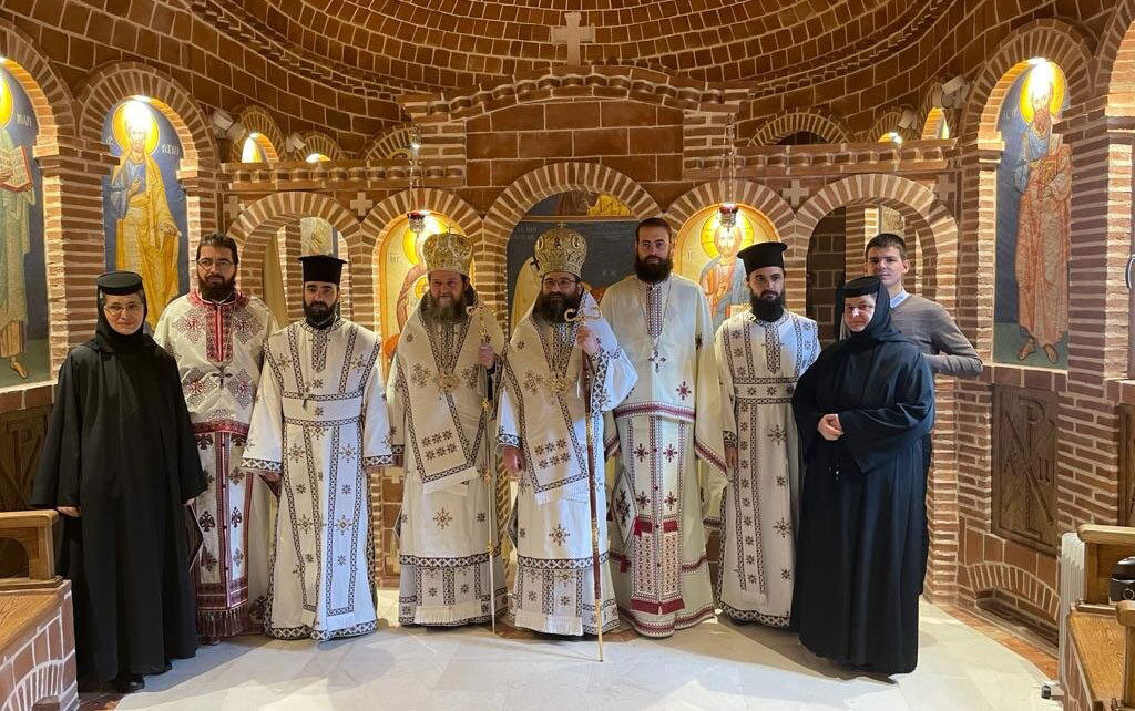 Binecuvântări şi slujiri arhiereşti la românii din diasporă