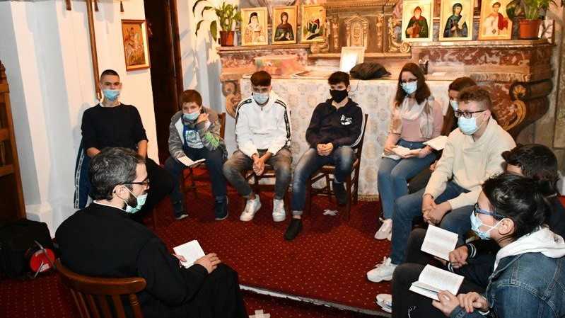 Grupurile catehetice parohiale, provocate la concurs de proiecte. Se urmărește colaborarea între cei de acasă și diaspora