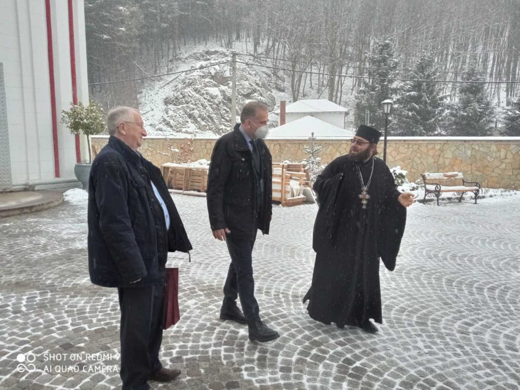 Директор управе за вере у посети манастиру Туману