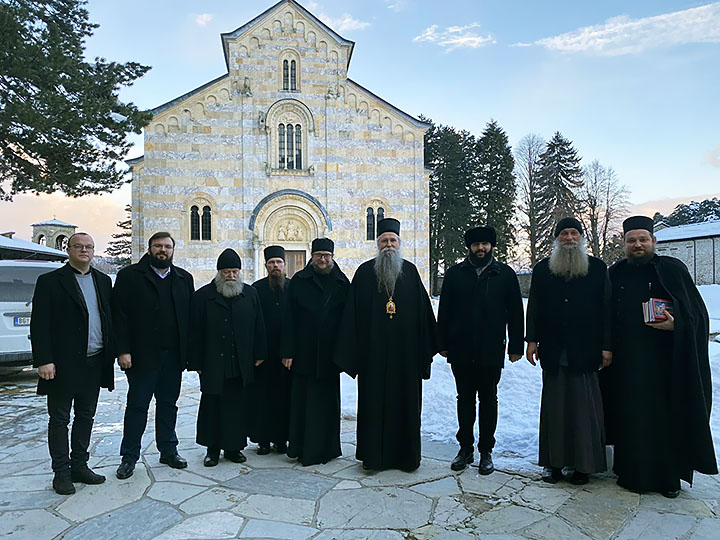 Епископ Јоаникије у посјети светињама Метохије