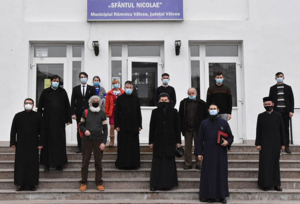 Vernisaj de fotografie la Seminarul Teologic din Râmnic