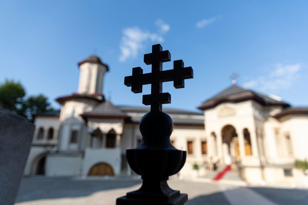 Οι Ρουμάνοι εμπιστεύονται την Ορθόδοξη Εκκλησία