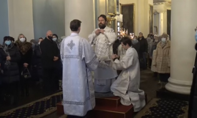 Митрополит Иларион: Господь насытил воды Иордана Своим Божественным присутствием, чтобы в них омывались грехи человеческие