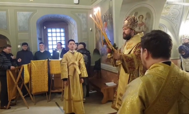 В день своей архиерейской хиротонии митрополит Иларион совершил Божественную литургию в храме в честь мучеников и исповедников Михаила и Феодора Черниговских