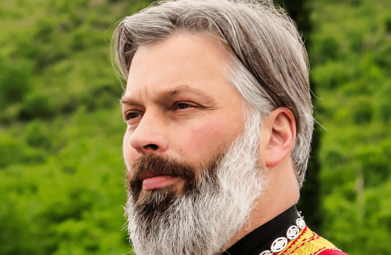 Саслушан отац Данило Трпчевски због пливања за Часни крст