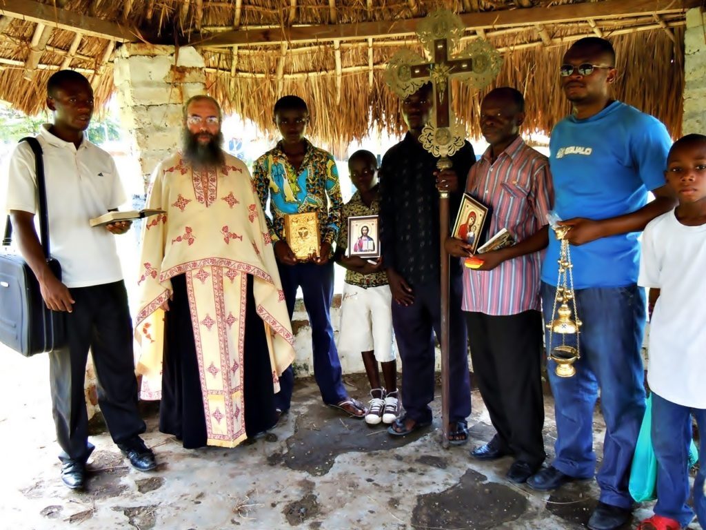 Μπουκόμπα: Οι 85 ενορίες έχουν ναούς αχυροκαλύβες