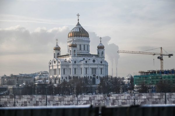 В праздник Крещения Господня Литургию в Храме Христа Спасителя в Москве совершил митрополит Воскресенский Дионисий