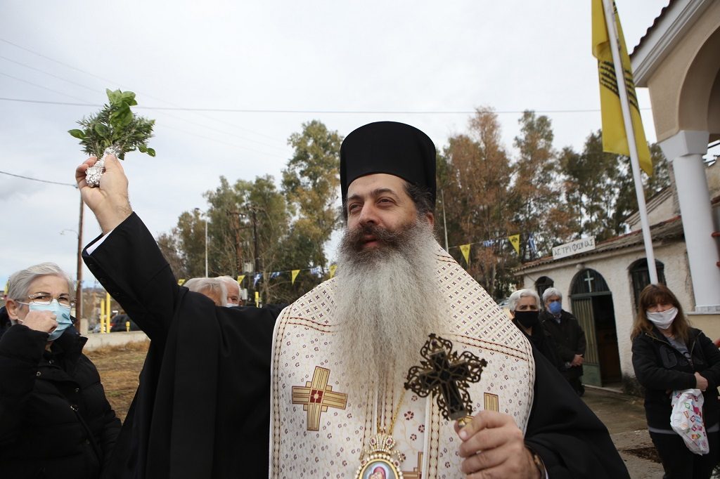 Ευλόγησε τους αμπελοκτήμονες και ελαιοπαραγωγούς της Φθιώτιδας