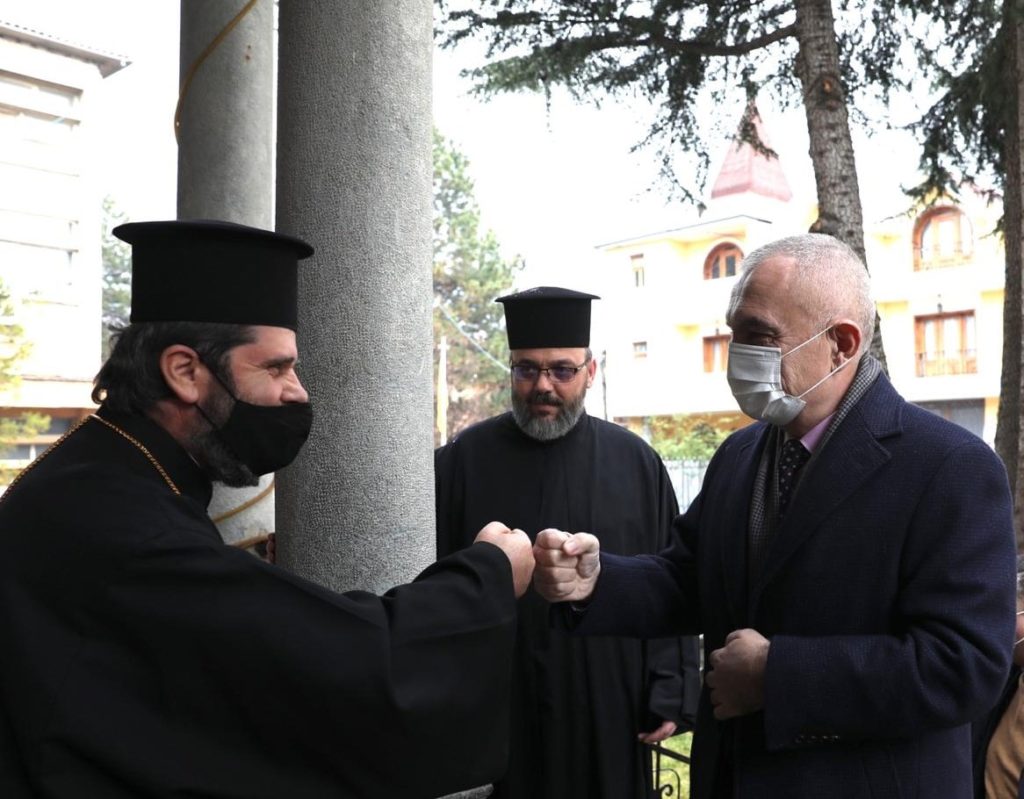 Një takim i përzemërt në Mitropolinë e Shenjtë të Korçës, me Mitropolit Imzot Joan Pelushi