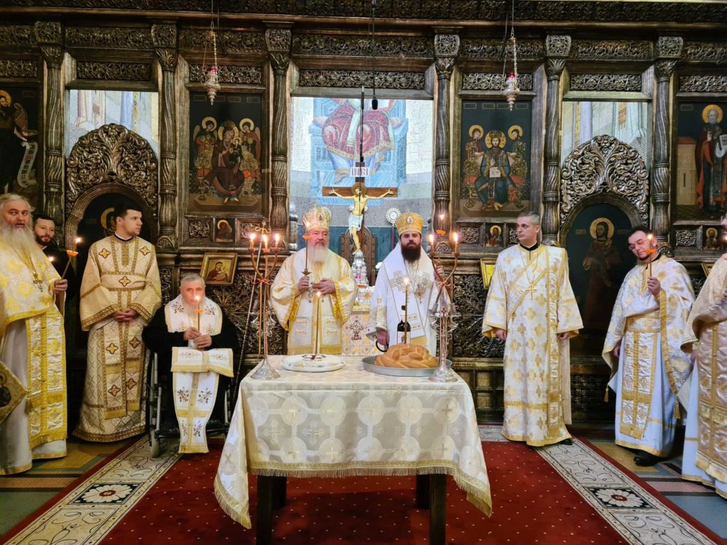 Ctitorul catedralei şi primul mitropolit al Clujului au fost pomeniţi de IPS Andrei
