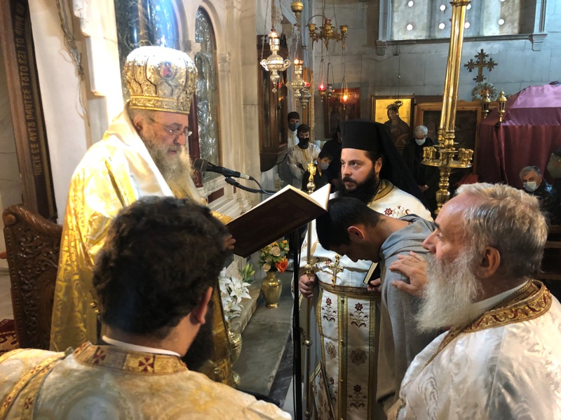 Χειροθέτησε Αναγνώστη ο Μητροπολίτης Παροναξίας