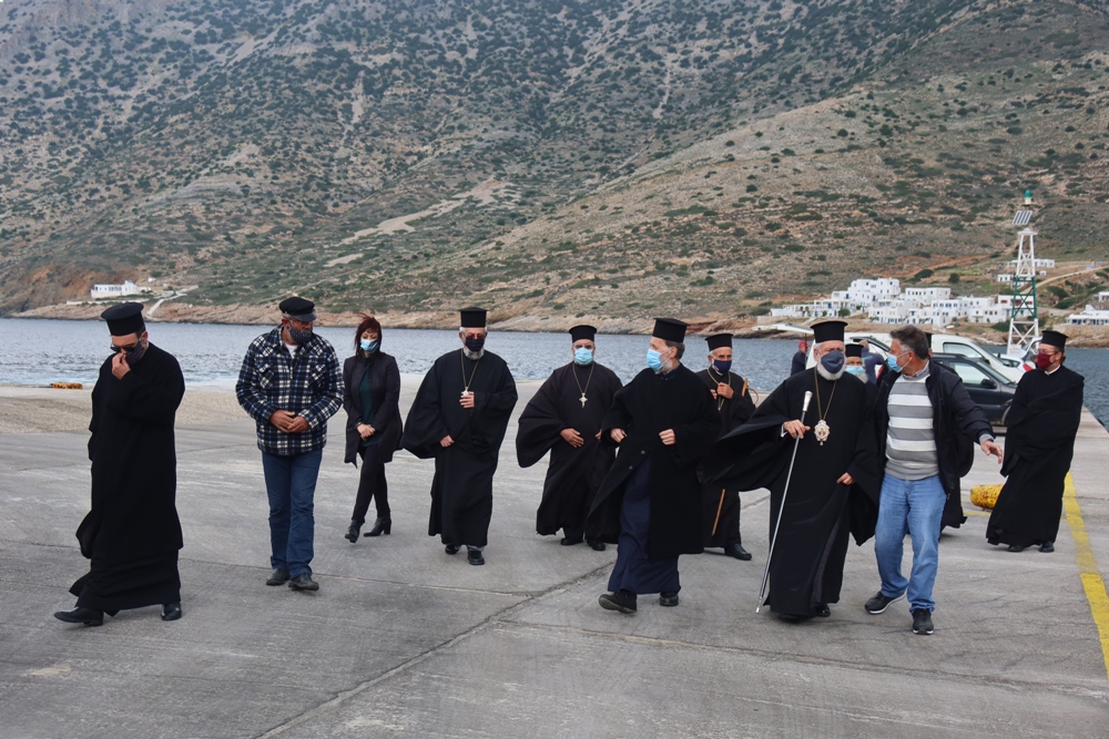 Στη Σίφνο περιοδεύει ο Μητροπολίτης Σύρου