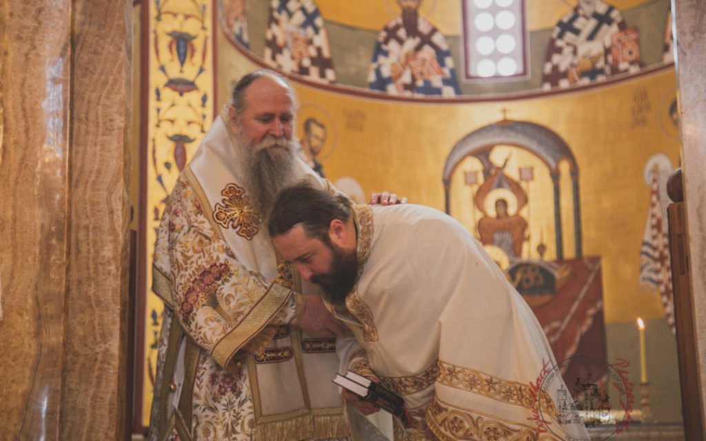 Владика Јоаникије у подгоричком Храму Христовог васкрсења: Вјера је темељ сваке врлине, напретка и радости (видео)