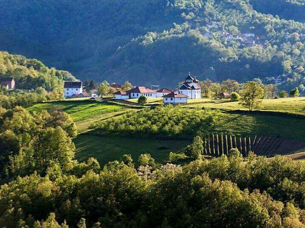 Serbian state returns almost all confiscated land to churches