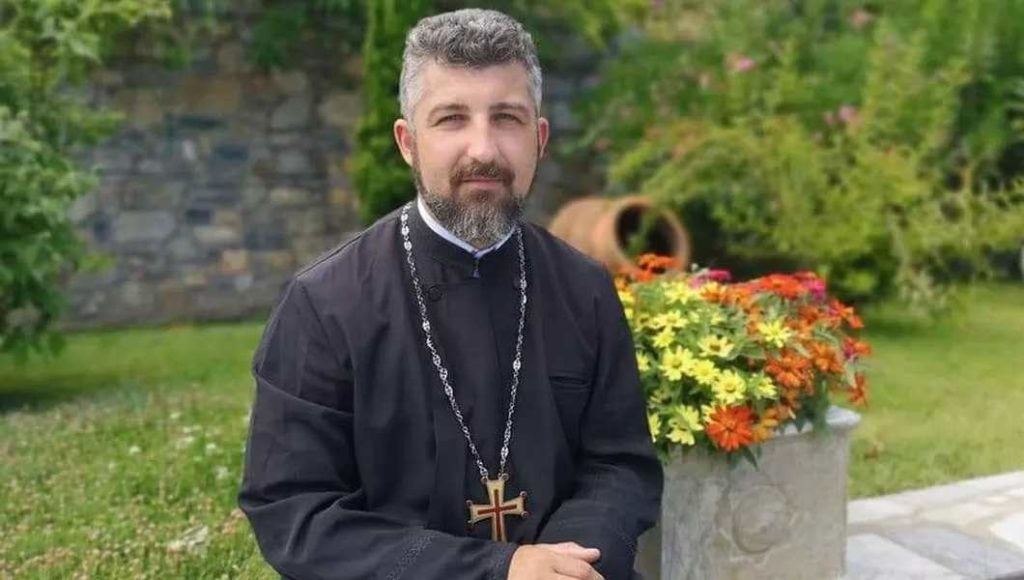 Pr. Ioan Pădurariu: Ca preot de spital ești un fel de pompier de serviciu / Să privim boala ca pe o realitate a vieții