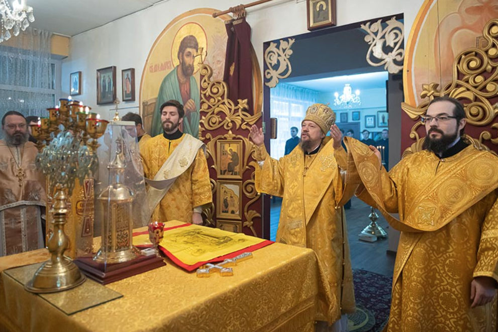 Ректор Алма-Атинской духовной семинарии возглавил Литургию на греческом языке в Филаретовском храме Южной столицы