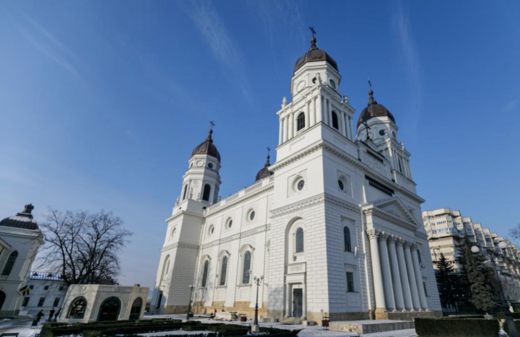 Binecuvântare la vreme de încercare – o sinteză a activității Arhiepiscopiei Iașilor în anul 2020