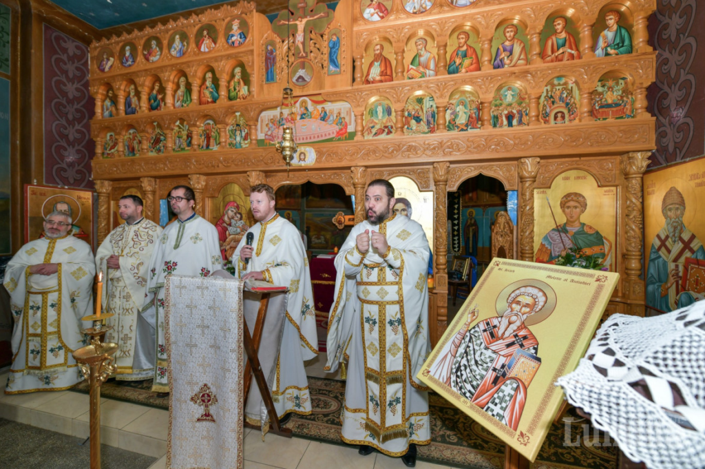 Cinstirea ocrotitorului și daruri pentru comunitatea ortodoxă a surzilor din Capitală