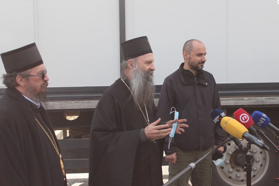Patriarch Porfirije and Bishop Gerasim delivered aid to the victims of the earthquake in Banija