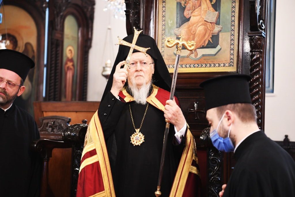 “Έναντι του Θεού όλοι οι άνθρωποι είμαστε ίσοι”